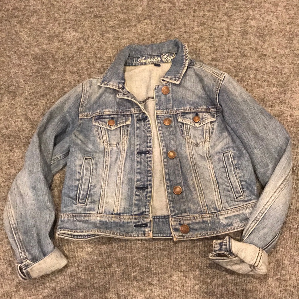 Women’s American eagle jean jacket size m